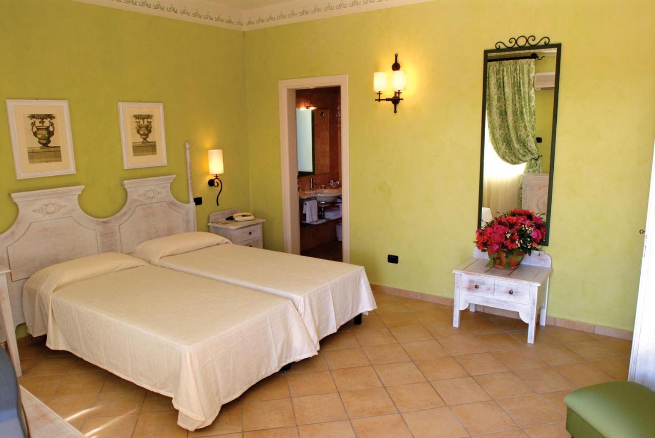 iGV Club Vacanze Le Castella Esterno foto