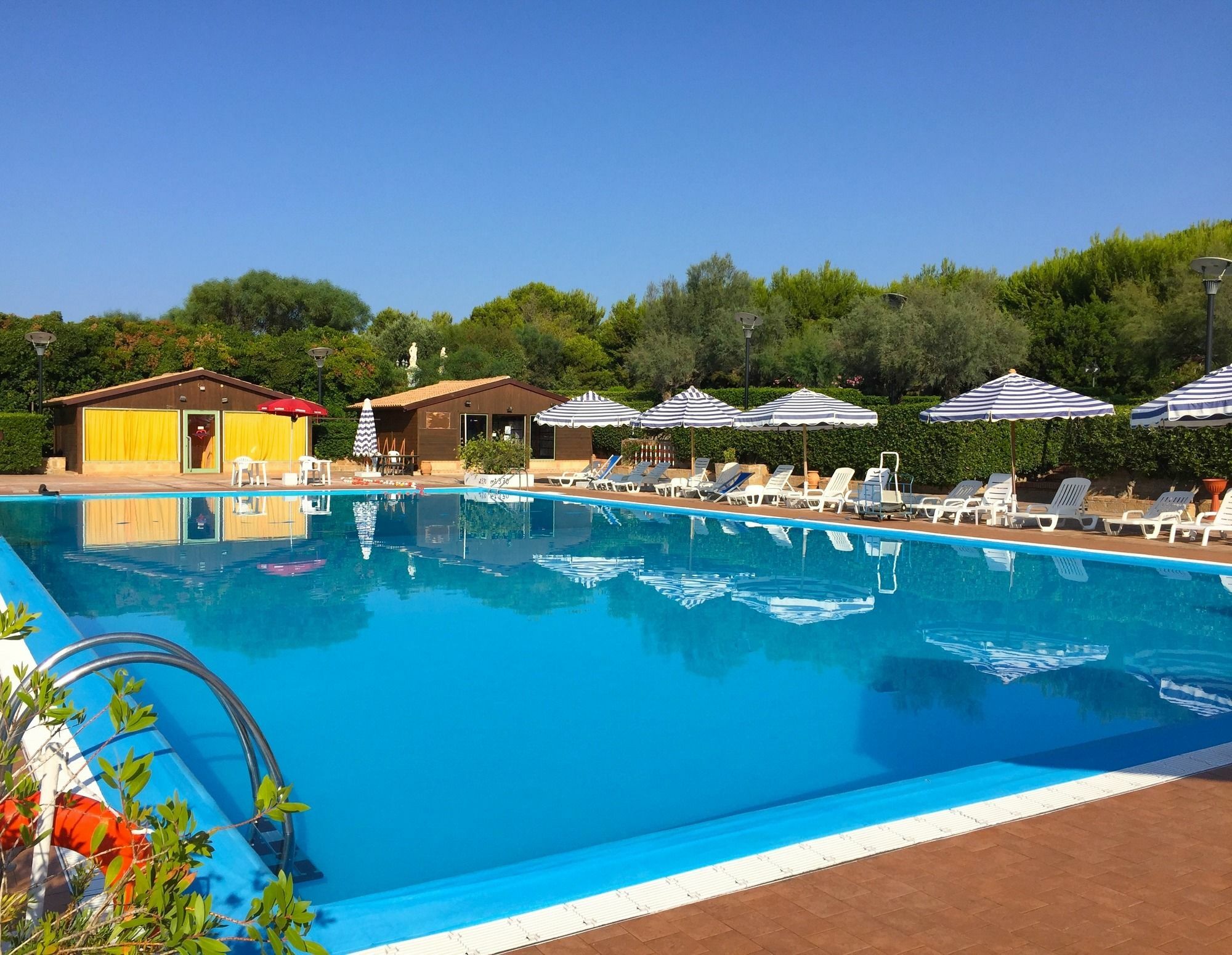 iGV Club Vacanze Le Castella Esterno foto